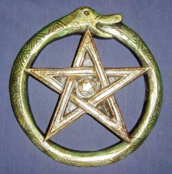 Wandrelief Schlangen-Pentagramm