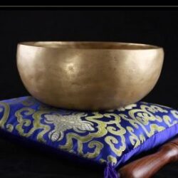 Klangschale Om 750 g - Nepal (mit Om Gravur)