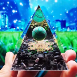 Orgonit Pyramide Metatron mit Kugel
