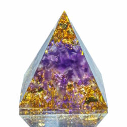 Orgonitpyramide 3cm mit Amethyst