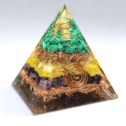 Orgonit Pyramide 5cm Spirale, Malachit, Amethyst, Bergkristall